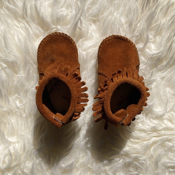 Minnetonka moccasins. Toddler size 3. - Picture 2 of 5